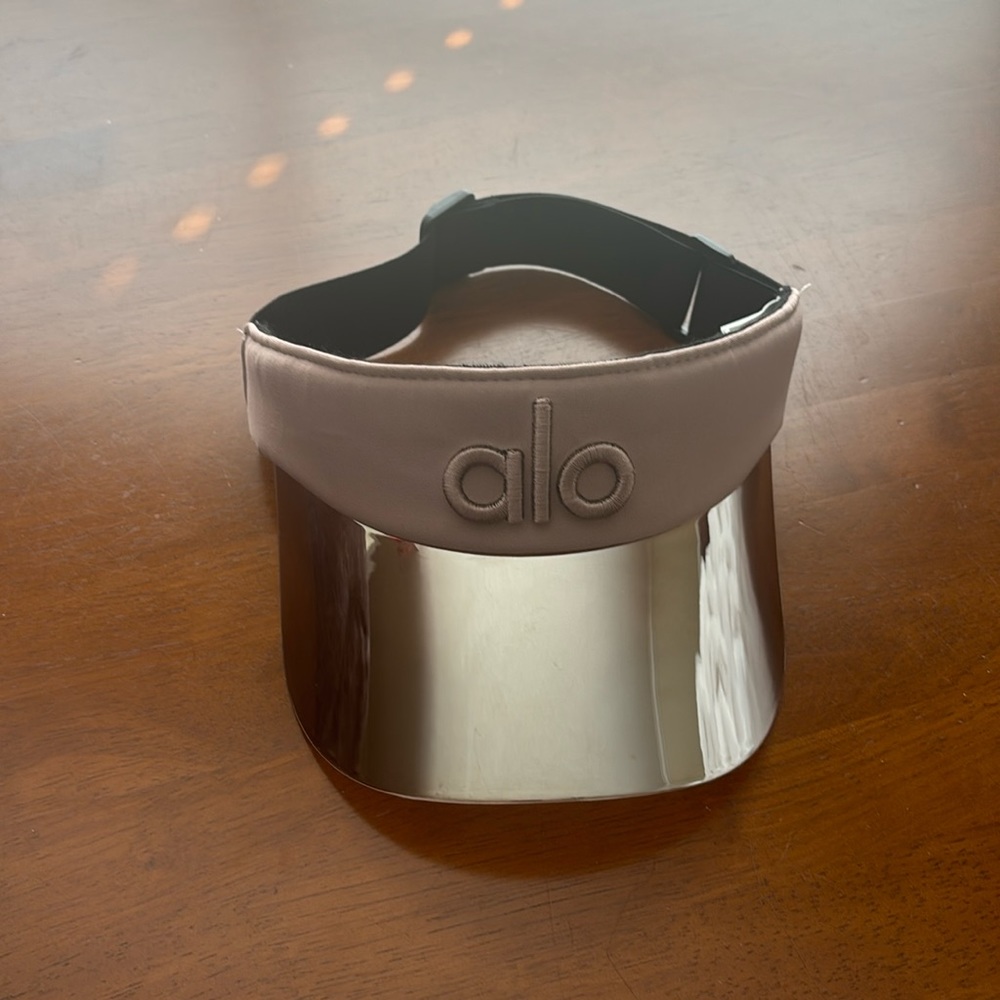 Like New Alo UV Visor - Macadamia
